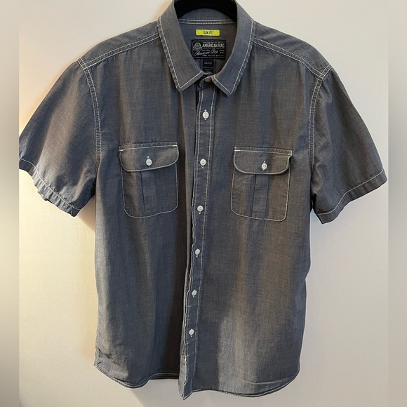 AMERICAN RAG. MEDIUM BLUE DENIM  SHORT SLEEVE SHIRT - Picture 1 of 4